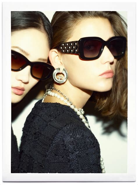 chanel sunglasses big|chanel zonnebril bijenkorf.